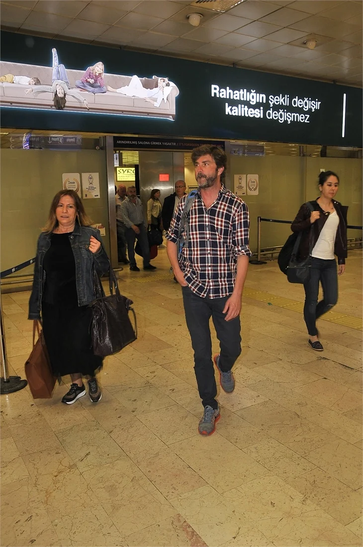 Tatil bitti! Ünlüler İstanbul'a döndü!