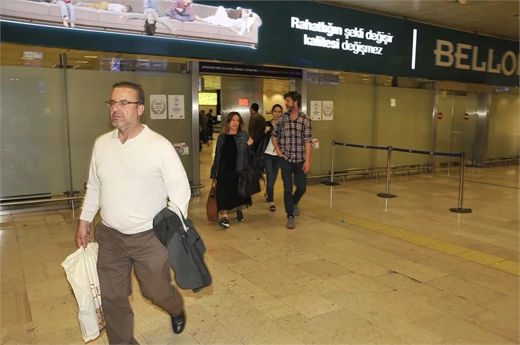 Tatil bitti! Ünlüler İstanbul'a döndü!