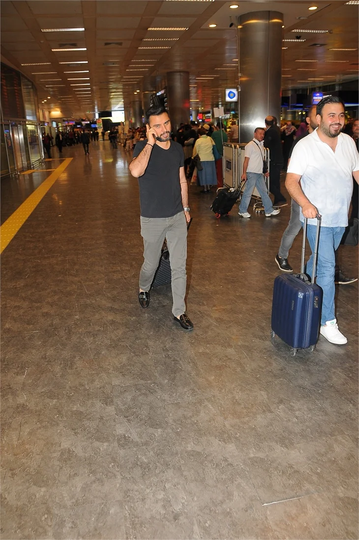 Tatil bitti! Ünlüler İstanbul'a döndü!