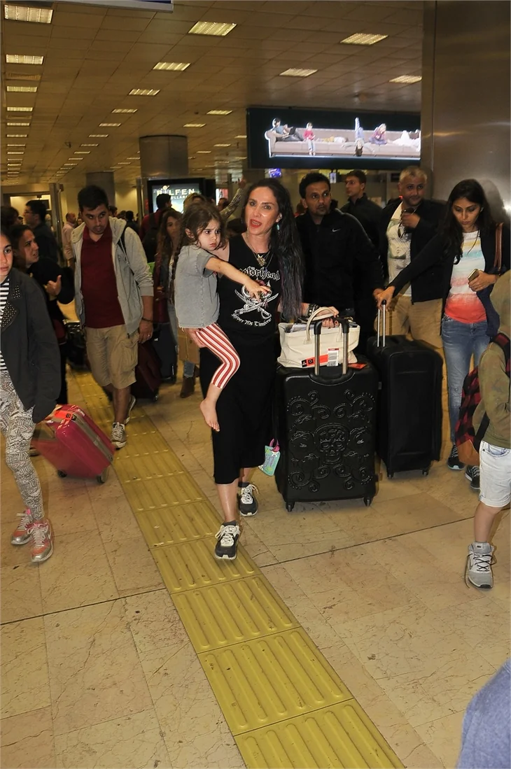 Tatil bitti! Ünlüler İstanbul'a döndü!
