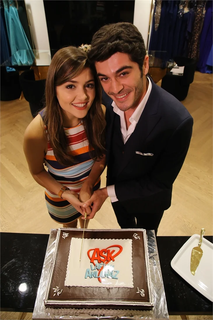 Hande Erçel ve Burak Deniz’in "Hayat'la Murat" halleri!