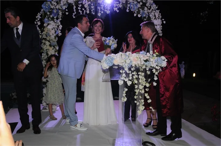 Kiralık Aşk’ın yıldızı evlendi!