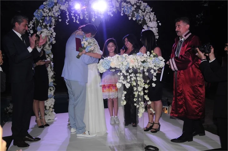 Kiralık Aşk’ın yıldızı evlendi!