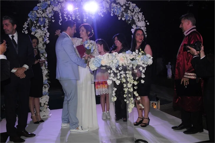 Kiralık Aşk’ın yıldızı evlendi!