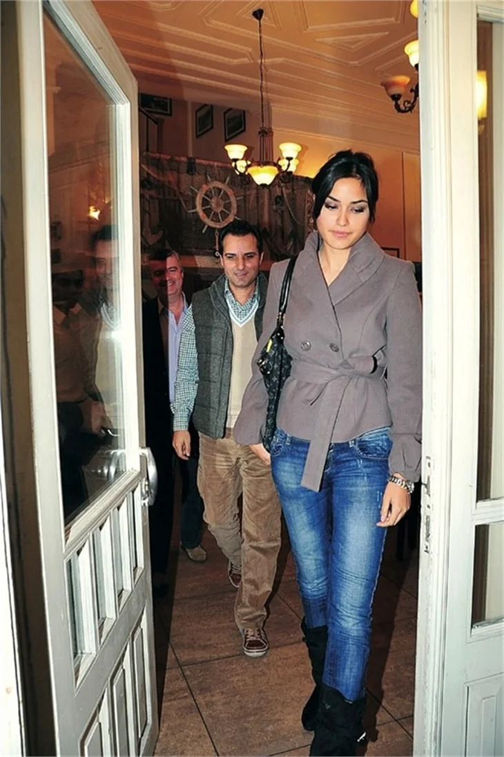 Cici anne kızlarıyla ters düştü