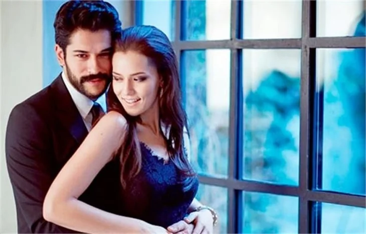 Fahriye Evcen-Burak Özçivit çiftinden flaş karar