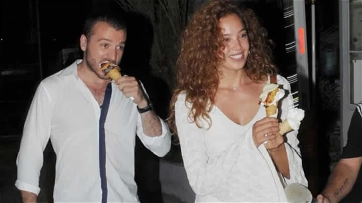 Azra Akın evleniyor