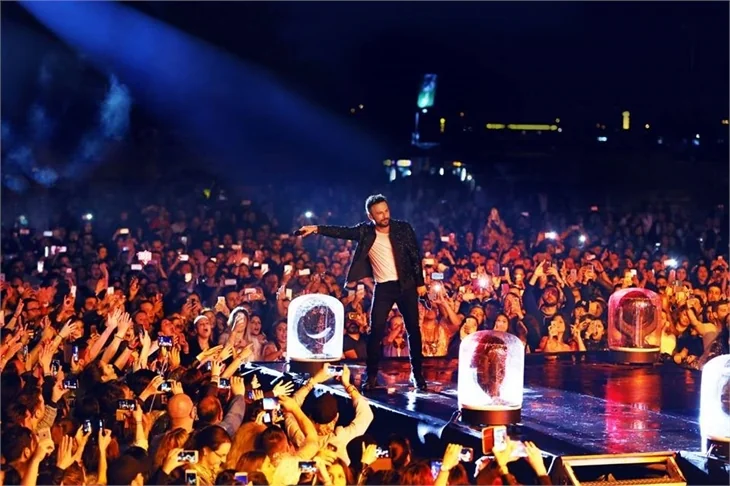 Megastar Tarkan'dan özel teşekkür!