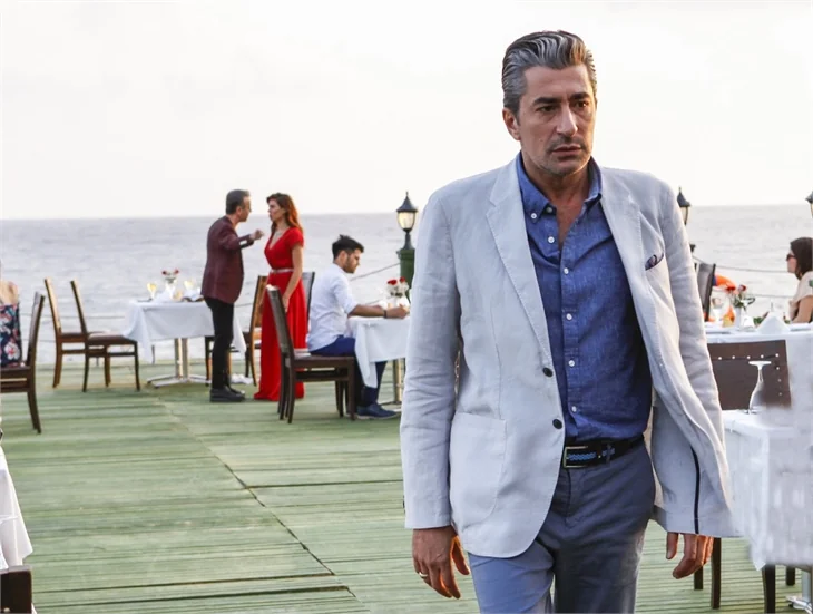 Paramparça 64. yeni bölümde Ayşe, Cihan ile Harun arasında kalıyor
