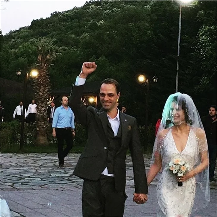 Ebru Özkan ile Ertan Saban'ın düğününe ünlü akını...
