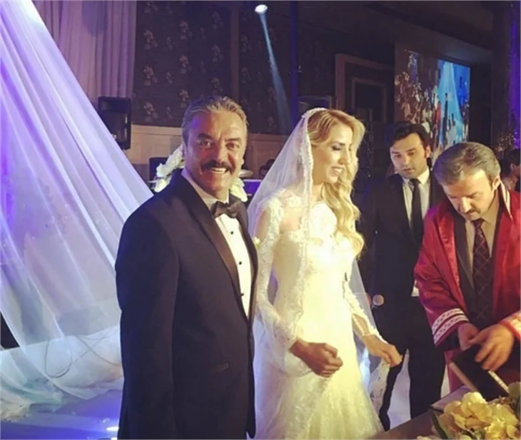 Mesut Akusta ve Şafak Özbir evlendi
