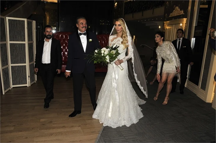 Mesut Akusta ve Şafak Özbir mutluluğa "Evet" dediler!