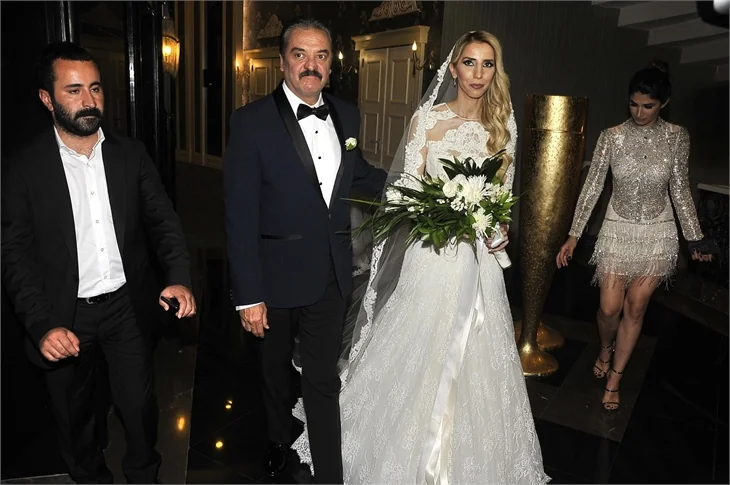 Mesut Akusta ve Şafak Özbir mutluluğa "Evet" dediler!