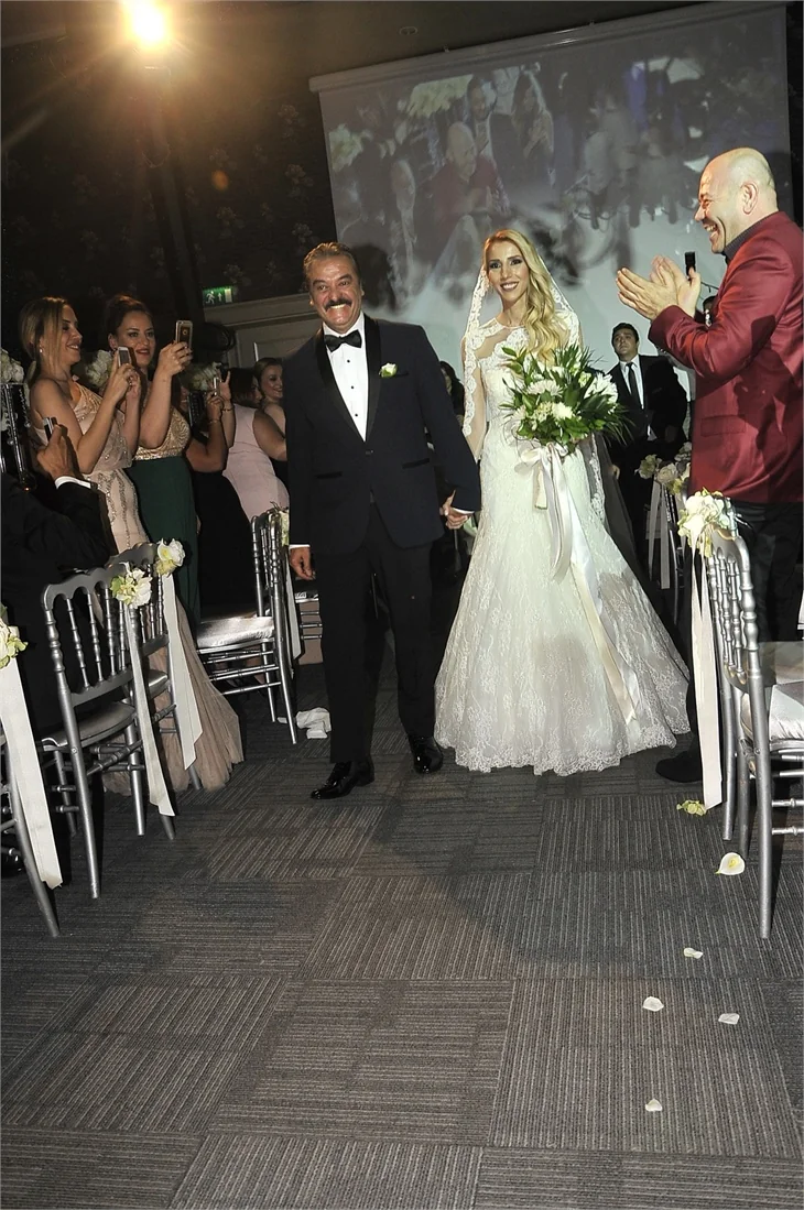 Mesut Akusta ve Şafak Özbir mutluluğa "Evet" dediler!