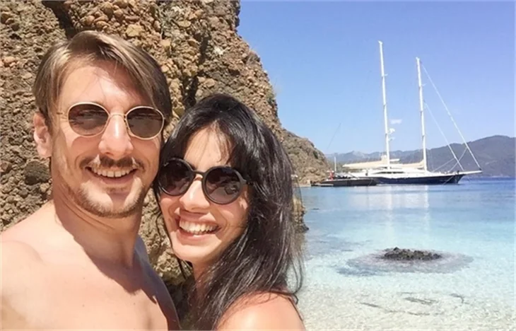 Engin Hepileri ile Beyza Şekerci tatilde