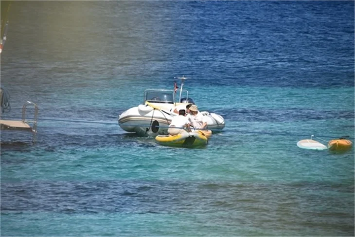 Nil Karaibrahimgil tatil sezonunu açtı