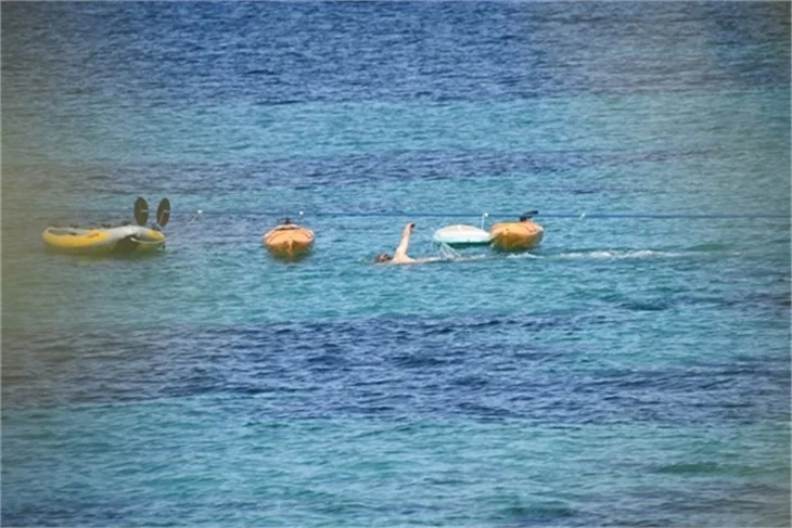 Nil Karaibrahimgil tatil sezonunu açtı