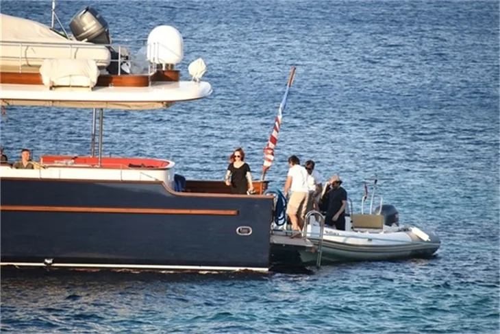 Nil Karaibrahimgil tatil sezonunu açtı