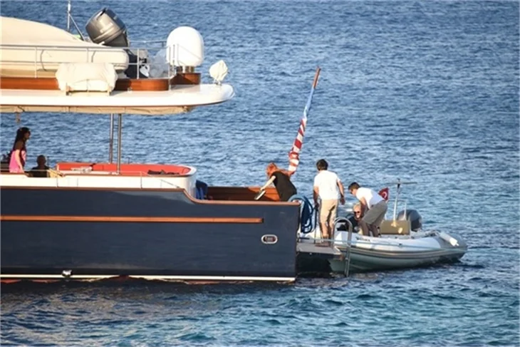 Nil Karaibrahimgil tatil sezonunu açtı