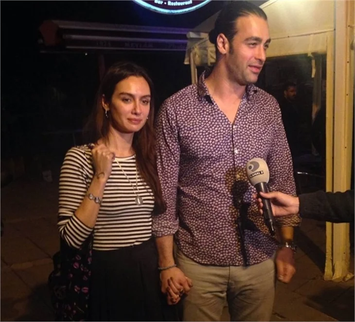 Sarp Levendoğlu ile Birce Akalay 'boşanma' haberlerine yanıt verdi