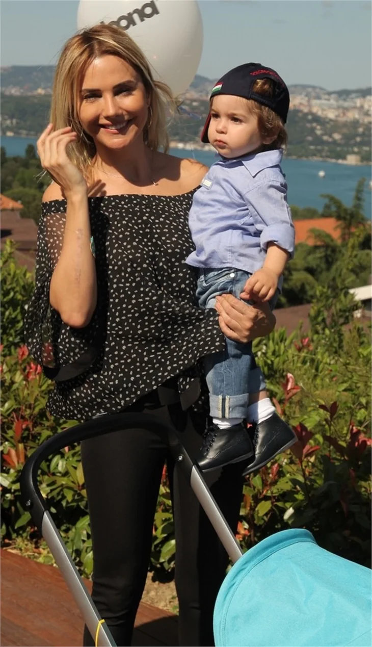 Ece Erken'in oğlu büyüdü