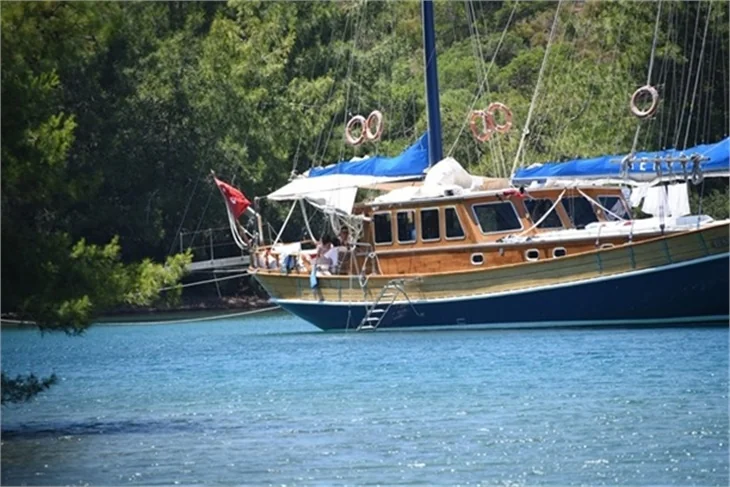 Balayındaki Sinem Kobal'dan şok hareket!