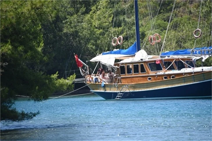 Balayındaki Sinem Kobal'dan şok hareket!