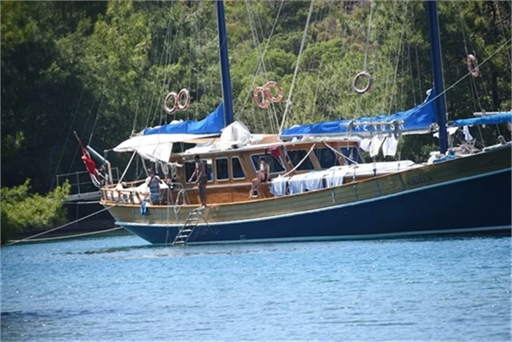 Balayındaki Sinem Kobal'dan şok hareket!