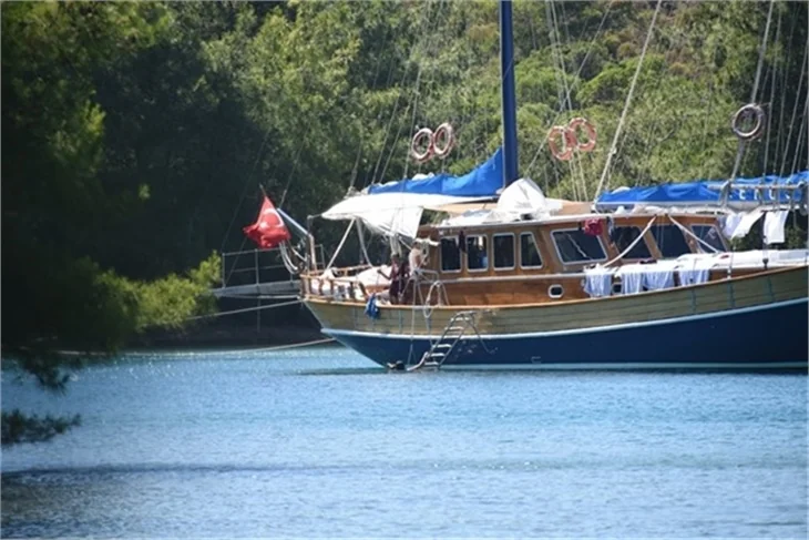 Balayındaki Sinem Kobal'dan şok hareket!
