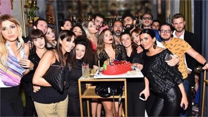 Nihal Candan'a doğum günü partisi..