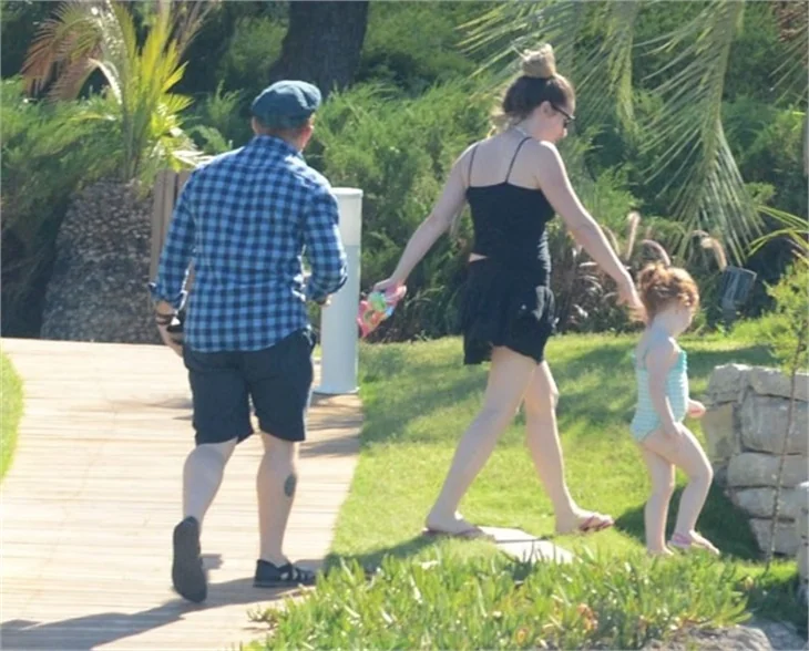 Gökhan Özoğuz'un Bodrum'da aile saadeti