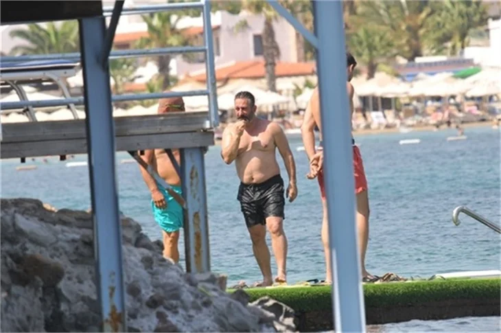 Cem Yılmaz Bodrum'da tatilde