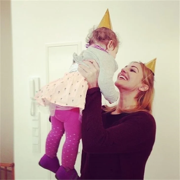 Meryem Uzerli artık kızı Lara'yı gizlemiyor