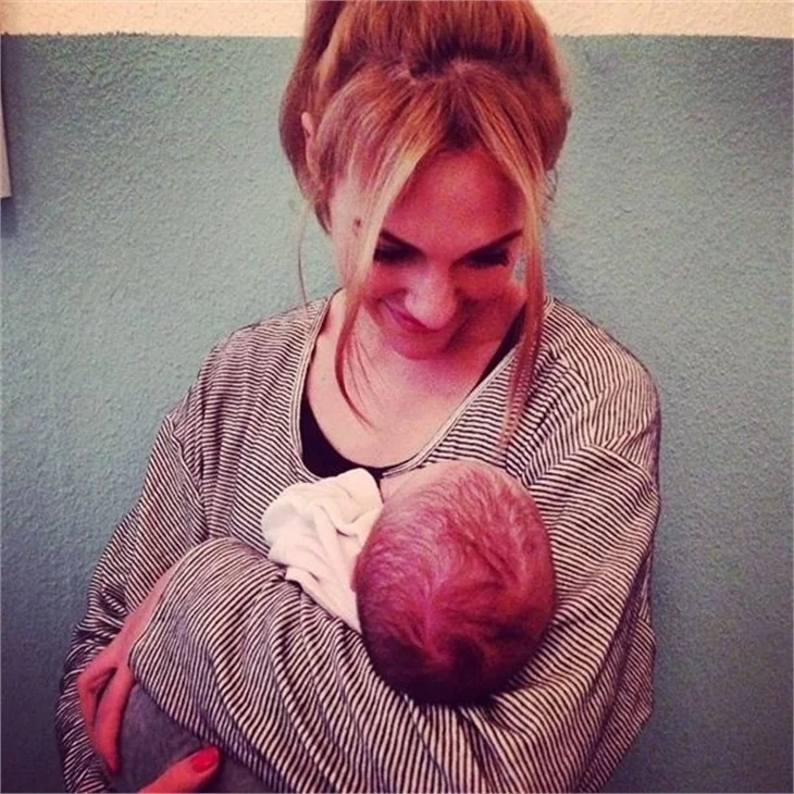 Meryem Uzerli artık kızı Lara'yı gizlemiyor
