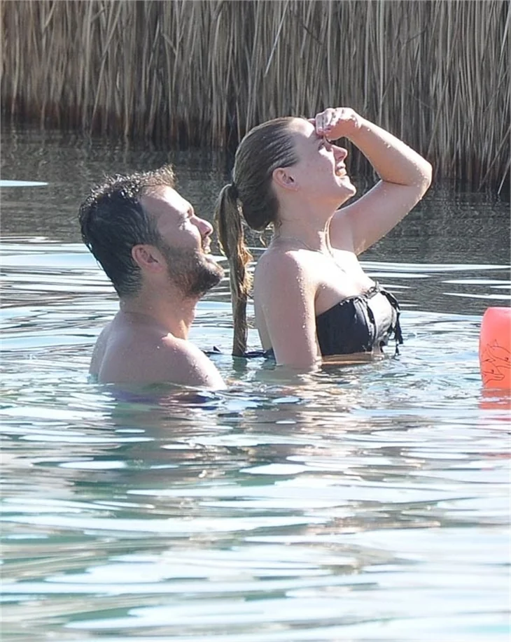 Gizem Karaca da sezonu açtı!