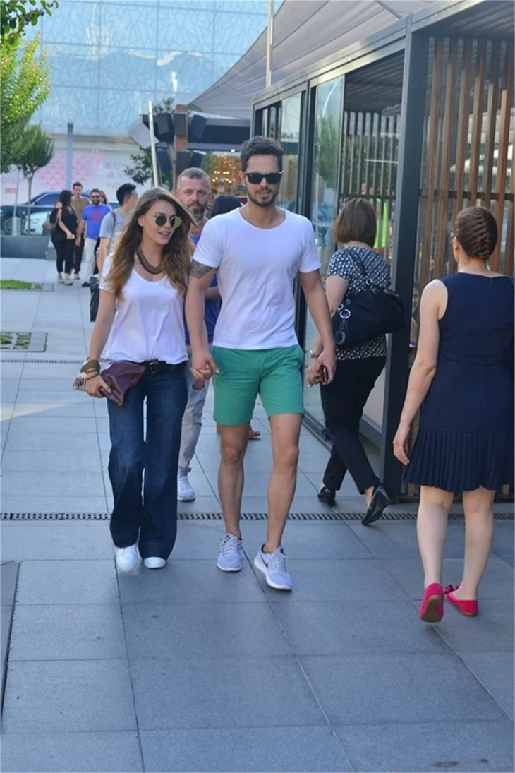 Aslı Enver'in favori Murat Boz şarkısı: Yana döne