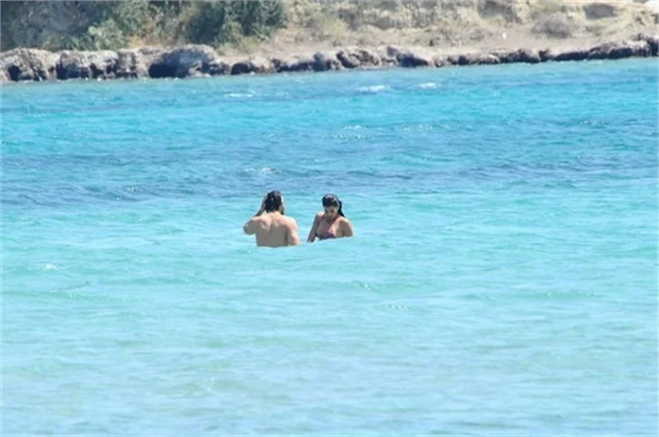 Berrak Tüzünataç ile Birkan Sokullu'nun aşk tatili