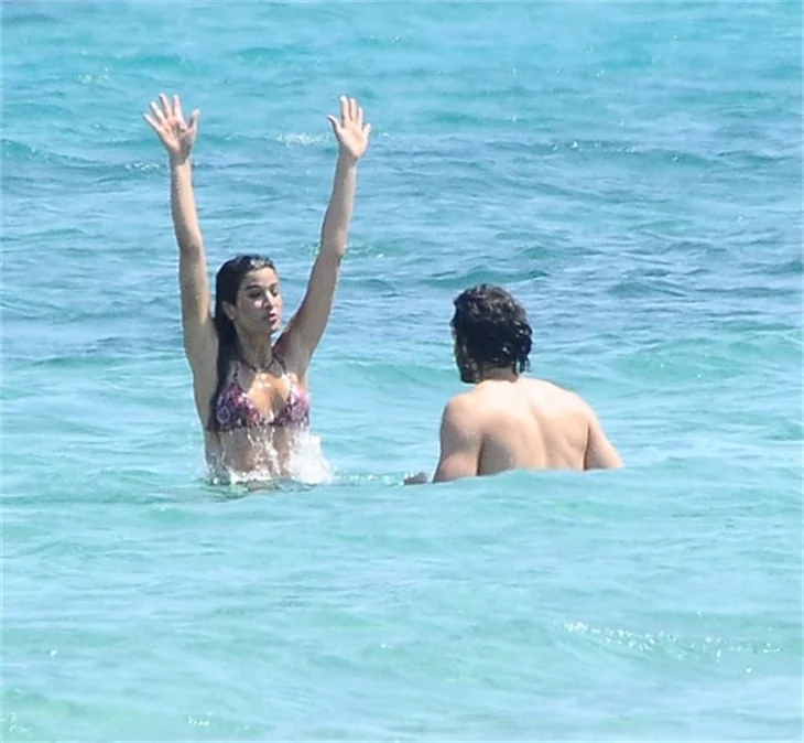 Berrak Tüzünataç ile Birkan Sokullu'nun aşk tatili