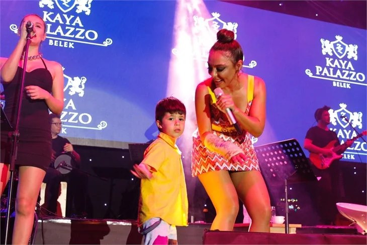Kaya Palazzo Belek'te Ziynet Sali rüzgarı...