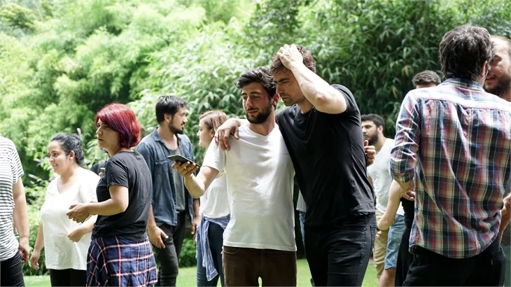 'Kördüğüm'den ilk sezona neşeli veda!