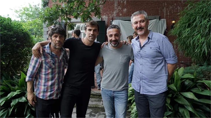 'Kördüğüm'den ilk sezona neşeli veda!