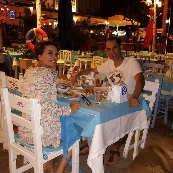 Ünlü oyuncudan sürpriz nikah!