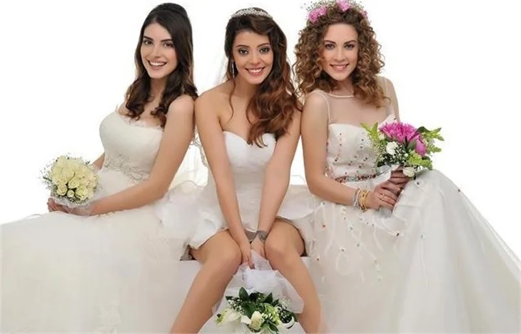 Ünlü oyuncu estetik yaptırdı...