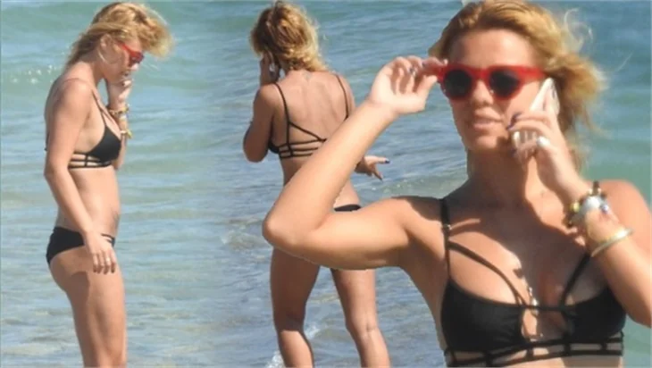 Kendi, Çeşme'de tatilde