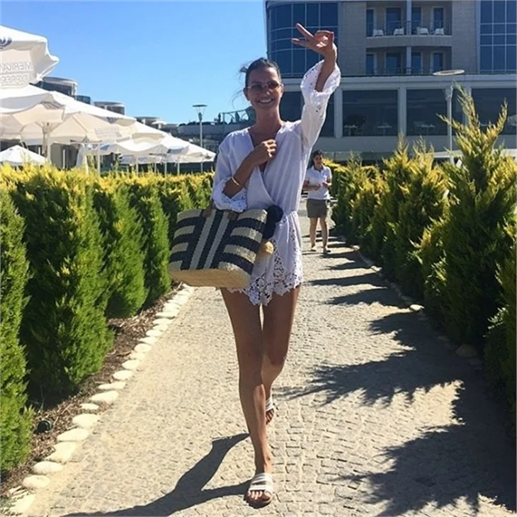 Yasemin Özilhan sezonu Çeşme'de açtı!