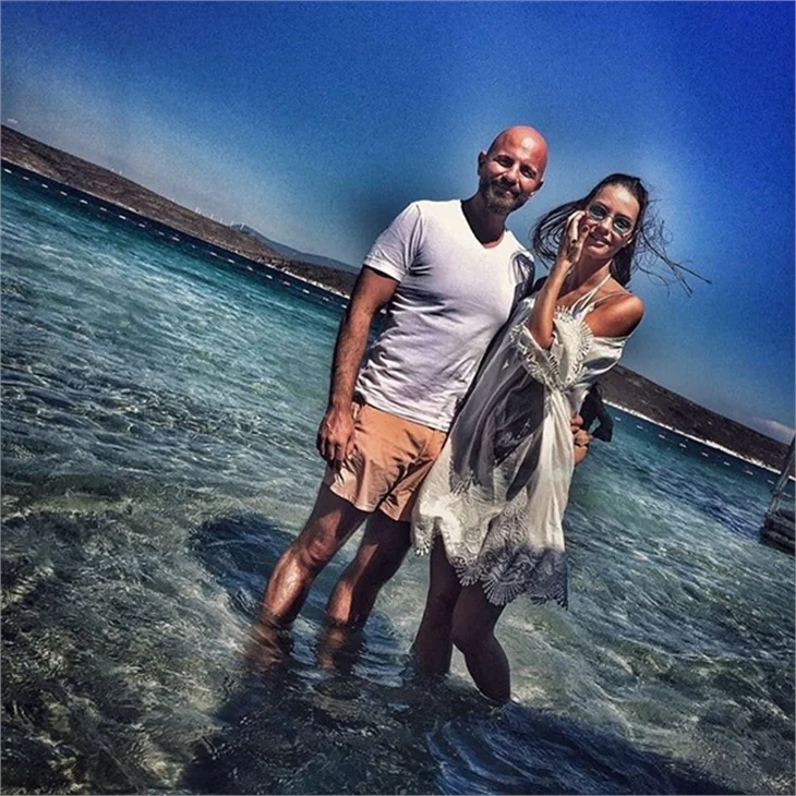 Yasemin Özilhan sezonu Çeşme'de açtı!