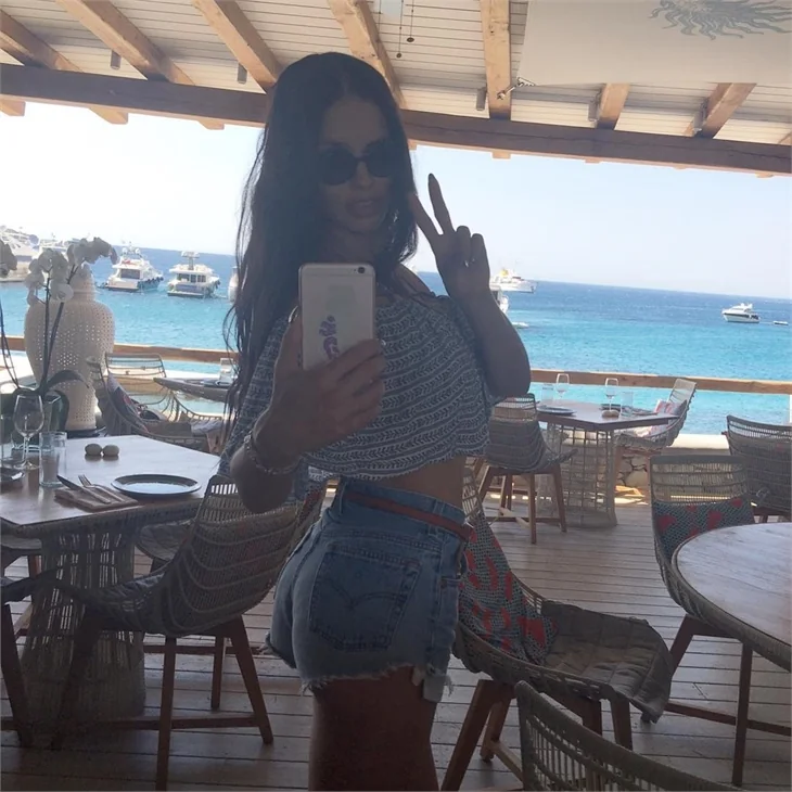 Adriana Lima Mykonos tatilinde