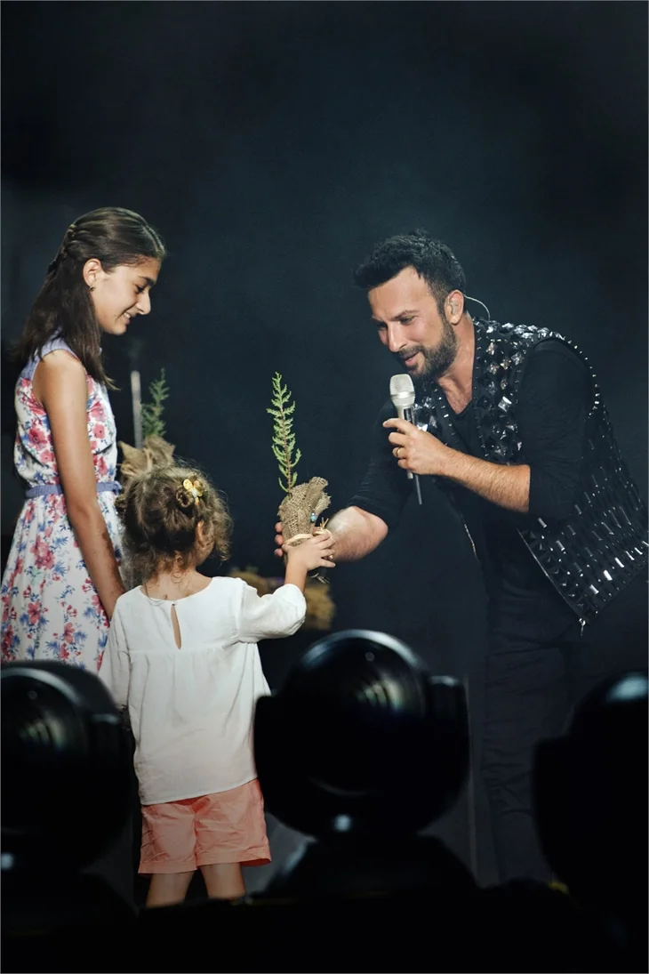 Tarkan, Antalya'yı salladı!