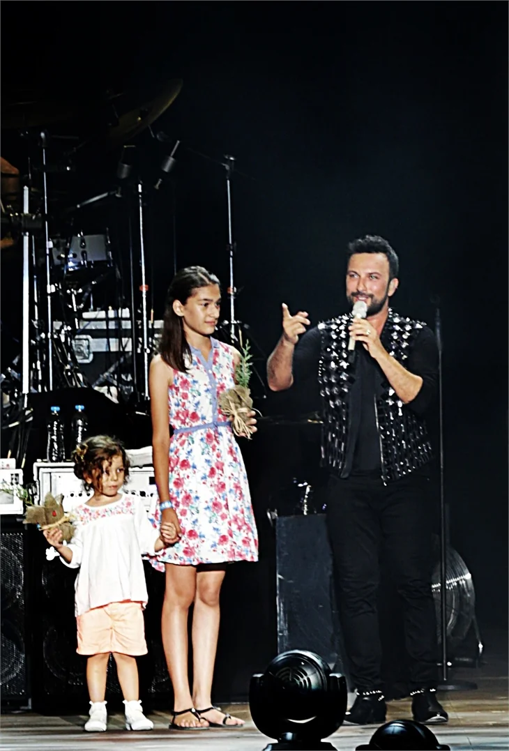 Tarkan, Antalya'yı salladı!