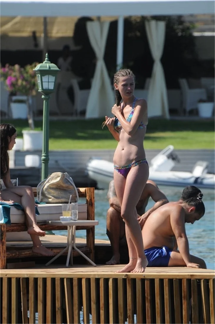 Tuğçe Kurşunoğlu'nda ilginç atlayış!
